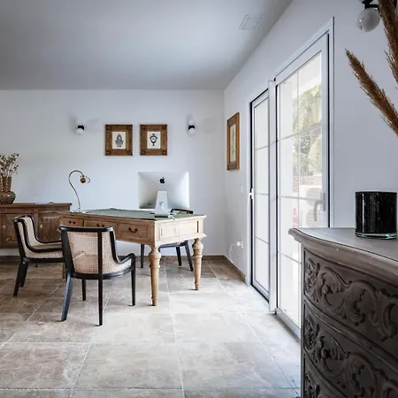 Villa Piccola House *